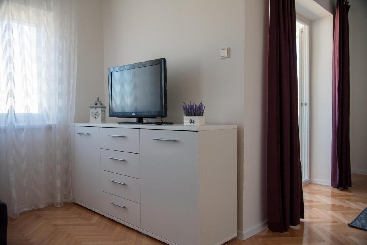 Apartman Ante Ливно Экстерьер фото